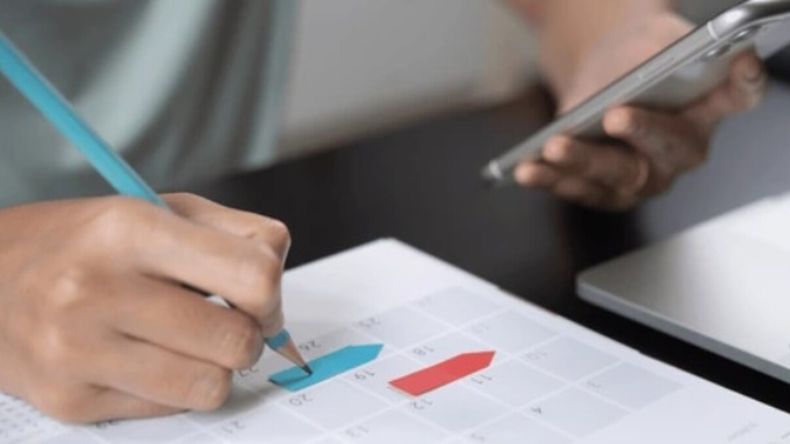 Actualmente la Ley de Contrato de Trabajo establece que se deben conceder las vacaciones entre el 1 de octubre y el 30 de abril del año siguiente.