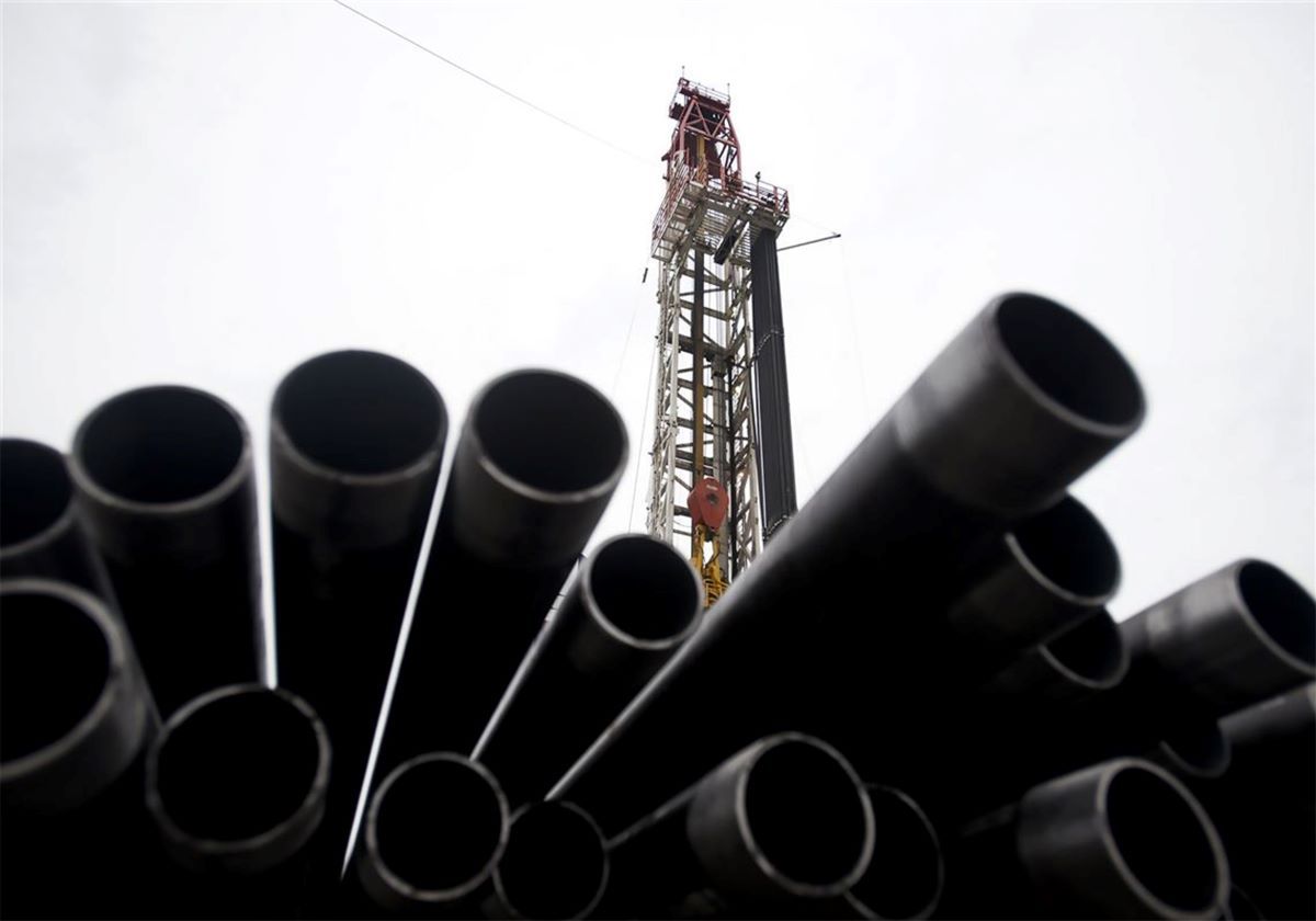 Fue a robar caños petroleros y terminó perdiendo el auto