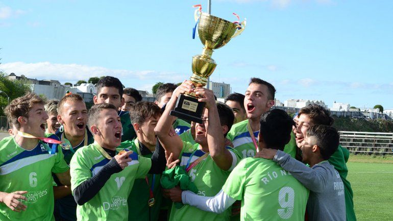 Río Negro llegó a las 12 coronas binacionales