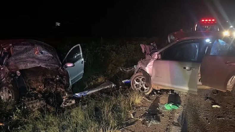 El accidente involucró a un Volkswagen Fox argentino y un Ford Focus brasileño. | LMCipolletti.com El accidente involucró a un Volkswagen Fox argentino y un Ford Focus brasileño.