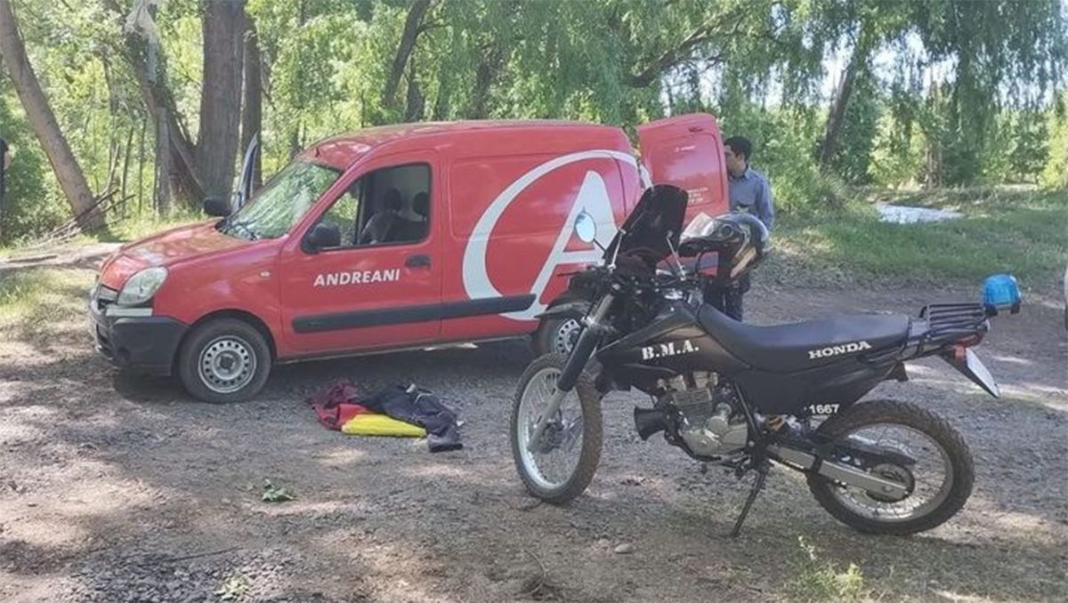 Robaron camioneta de Andreani y la abandonaron cerca del río