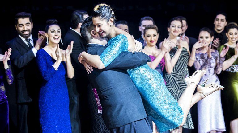 Dos cipoleños la rompieron en el Mundial de Tango