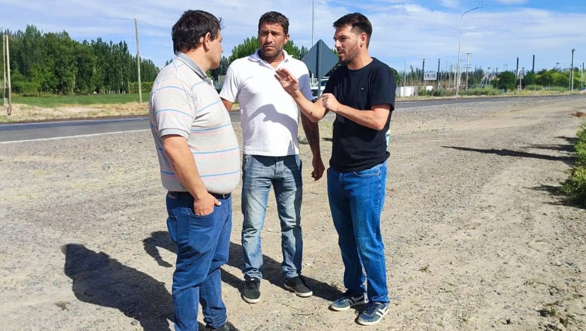 Rodrigo Buteler recorrió los accesos a la ciudad con el titular de Servios Públicos, Adrián Artero.