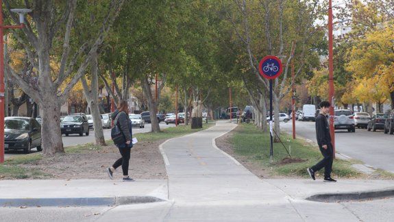 Le pidió plata a un nene