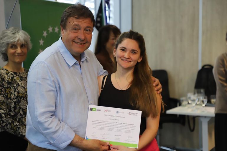 El diplomado “Energía Nuclear: usos, beneficios y desafíos” comenzó en julio con 200 cupos, tras superar las 1.000 inscripciones, y finalizó con 87 egresados.