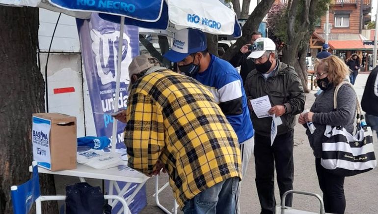 Miles de rionegrinos rechazaron los privilegios de los jueces