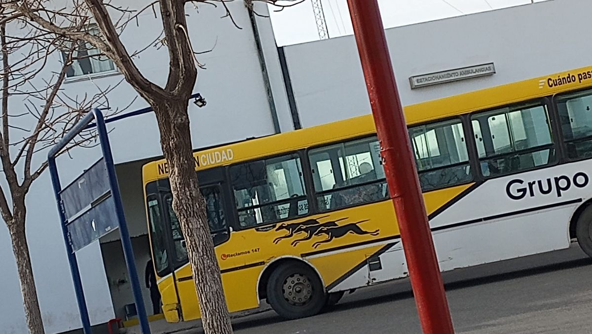 El gesto solidario de un chofer con un pasajero en urgencia