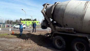 comenzo la instalacion de los semaforos sobre la ruta 22