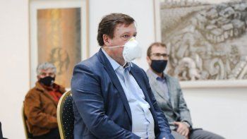 weretilneck apunto al amba por los fondos federales