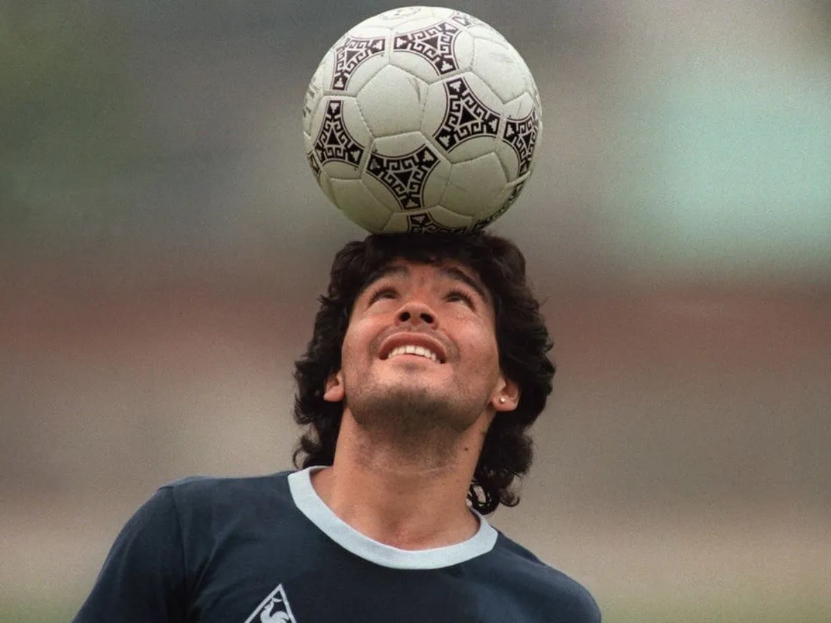 Video: el fantasma de Maradona apareció en una práctica