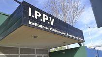 La sede cipoleña del IPPV y vecinos de las 206 Viviendas del DVN quieren avanzar en un proceso de mensura y de escrituración de propiedades. Se procura para cumplir estos trámites con la premura necesaria.