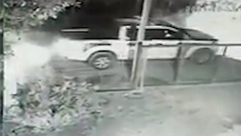 Atacaron a piedrazos a inspectores y policías por interrumpir una fiesta familiar