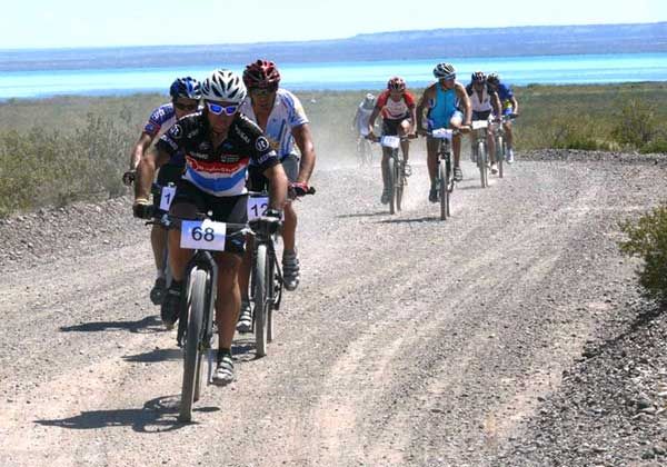 En Cinco Saltos se pone en marcha el Provincial de ciclismo de montaña