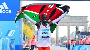 Kipchoge volvió a batir el récord mundial de maratón