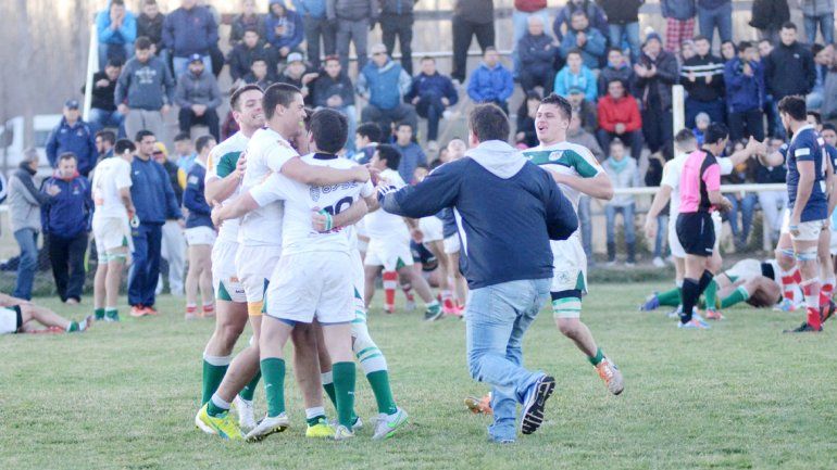Marabunta festejó a lo grande la victoria en el clásico