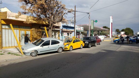 Iba manejando