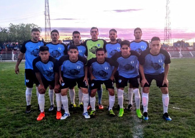 La Amistad tiene un pie en la final de la Confluencia