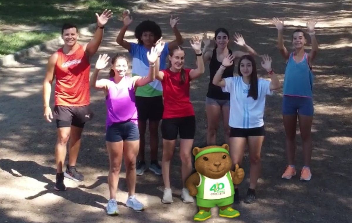 El gobierno local presentó a la mascota para la histórica edición del evento deportivo.