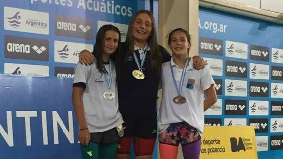 Mora Cantera, segunda en los 800 metros libres.