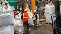 La minera Calcatreu realiza su tercera exportación de oro y plata desde Río Negro. La minera Calcatreu realiza su tercera exportación de oro y plata desde Río Negro.