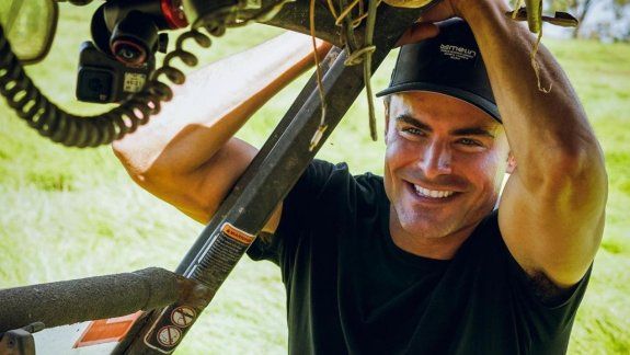 Twitter: los memes por el nuevo rostro de Zac Efron