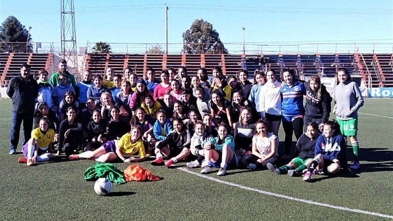 Furor por el fútbol femenino en Río Negro