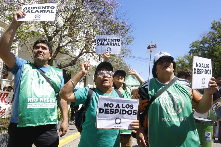 El gremio ATE marchó para rechazar el ajuste. Foto: gentileza