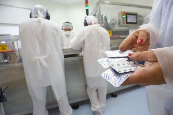 El laboratorio provincial ampliará la producción de medicamentos para los hospitales.