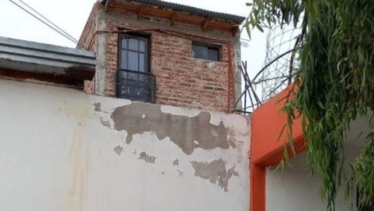 Le allanaron la casa por tenencia de imágenes de abuso infantil y se suicidó