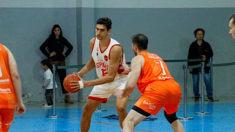 Con dos refuerzos de lujo, Español se sumó al lote de candidatos en la Liga Federal