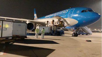 llegan un millon de dosis de la vacuna china sinopharm