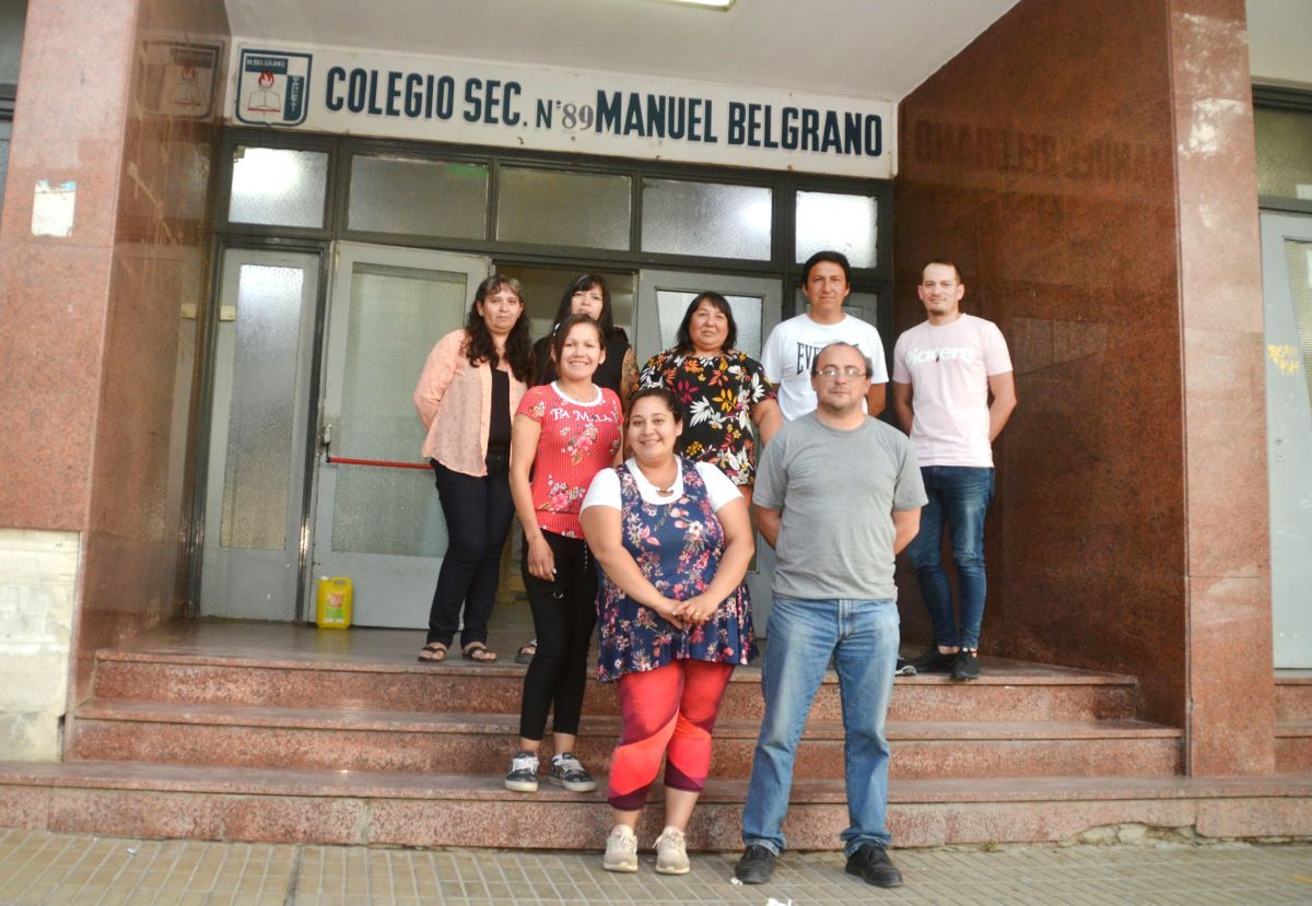 Estudiantes construyen la historia del colegio 74
