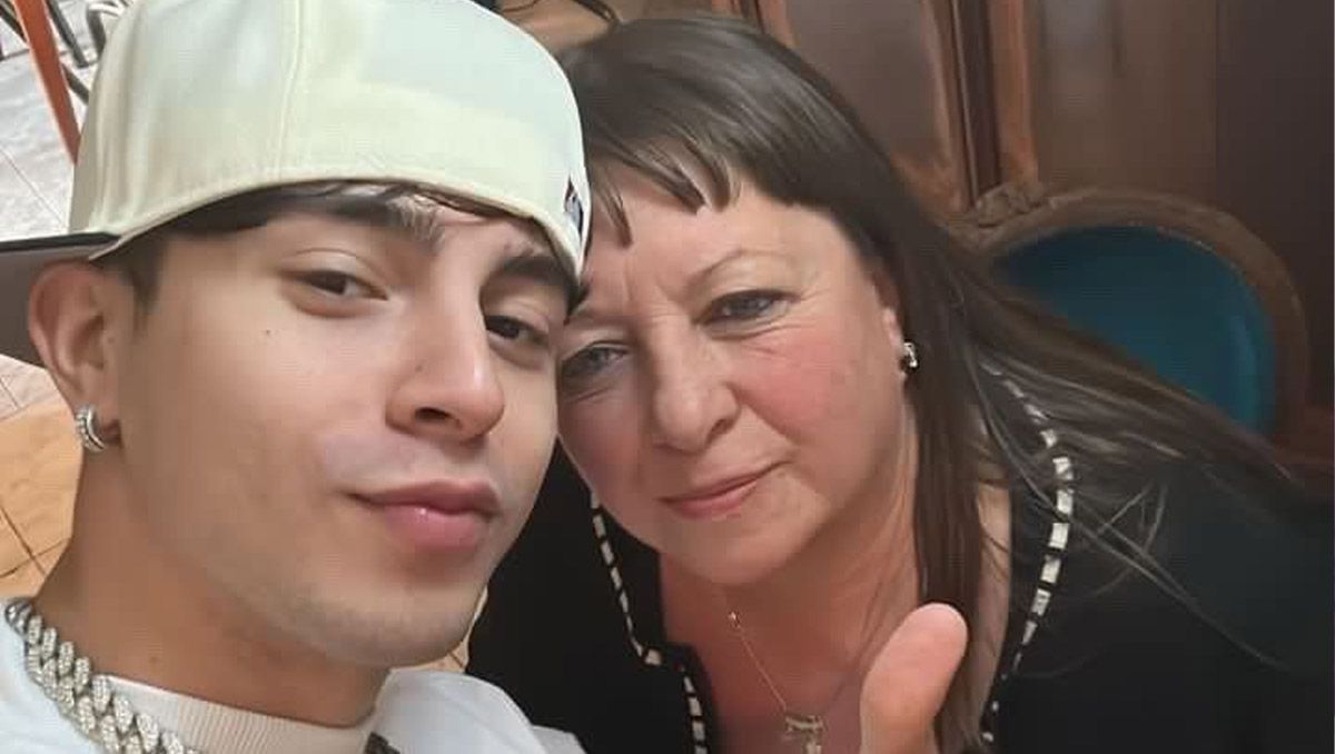 Rusherking sorprendió a una fan que lo invitó a comer arroz con pollo