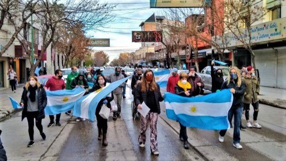 Convocan a un banderazo en el centro cipoleño
