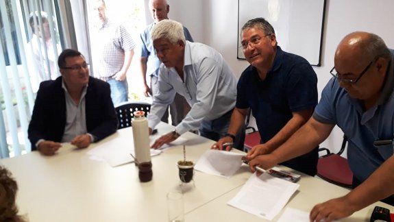 Firman la continuidad laboral de los empleados de Mirasal