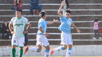 En la Liga Deportiva Confluencia, San Martín aprovechó un error de Fernández Oro y ganó su partido. Fotos: Anahí Cárdena 