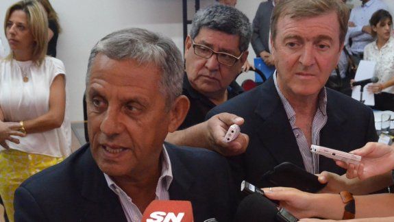 Tortoriello participó ayer, en Neuquén, del acto en el que se firmó el acta fundacional del consorcio interprovincial para crear el Complejo Ambiental.