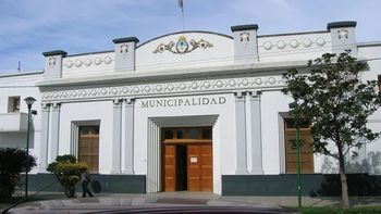 Vecinos presentaron firmas para revocar al intendente de Allen, Marcelo Román. Vecinos presentaron firmas para revocar al intendente de Allen, Marcelo Román.