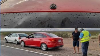 ¡tremendo! viajaba por la ruta 22 y le cayo un rayo sobre el auto