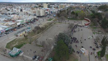 Las delincuentes interceptaron a la víctima en el Parque Central, pero el robo se concretó en el barrio San Lorenzo.