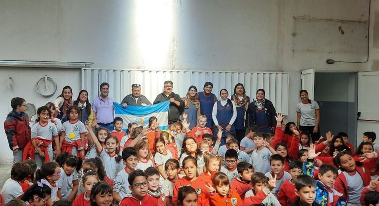 Veteranos de la guerra dan su testimonio en las escuelas