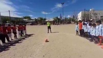 locura: balacera en pleno partido de equipos infantiles en neuquen