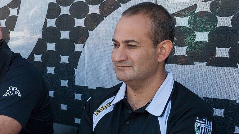 Cipo y Madryn jugaron en la cancha. Ahora también lo harán en las oficinas.