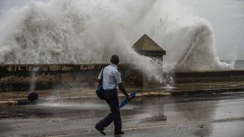 el huracan ian dejo a mas de un millon de hogares sin electricidad
