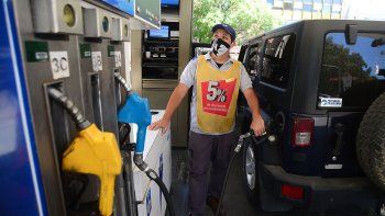 con el nuevo aumento, cuanto cuesta el litro de nafta y llenar el tanque