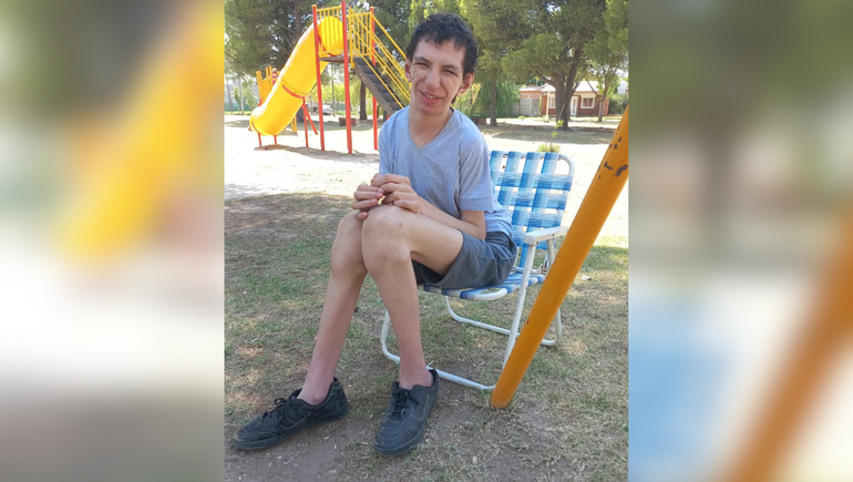 Yamir padece el síndrome de Weaver, una patología que se caracteriza por un crecimiento acelerado y alteraciones óseas, neurológicas y craneales.