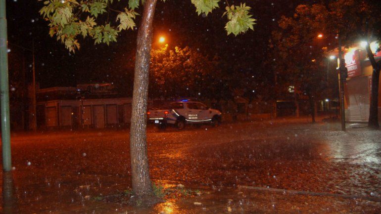 Cayeron 28 milímetros de agua en menos de una hora