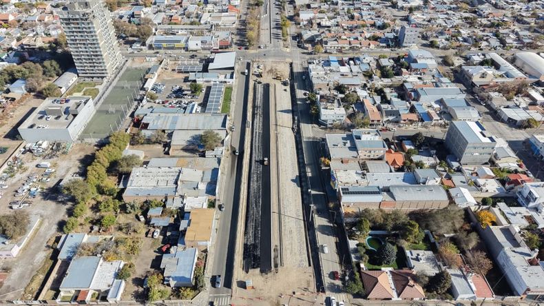 Mientras avanza la obra de la Avenida Mosconi, se espera por definir el nuevo nombre. | LMCipolletti.com Mientras avanza la obra de la Avenida Mosconi, se espera por definir el nuevo nombre.