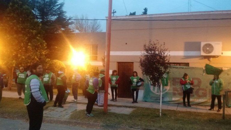 ATE profundiza las medidas de fuerza en Contralmirante Cordero