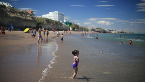 Las Grutas espera ocupación plena en el finde de carnaval